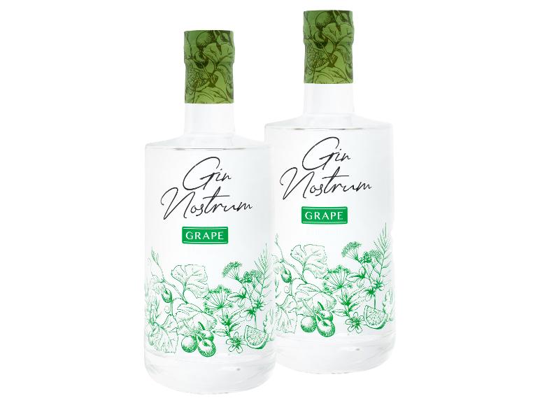 Zwei Gin-Flaschen mit Traubengeschmack und grünen botanischen Motiven.