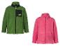 Grüne und pinke Kinder-Fleecejacken mit Reißverschlüssen und Taschen.