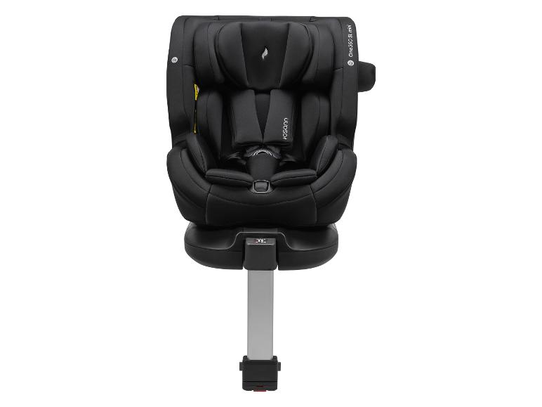 Schwarzer Babyautositz mit Fünfpunktgurt und verstellbarer Basis.