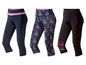 Drei verschiedene Capri-Leggings für Damen: eine schwarze, eine blaue und eine mit Muster.