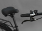 Nahaufnahme eines Fahrradlenkers mit Shimano-Schaltungen und Tektro-Bremsen.