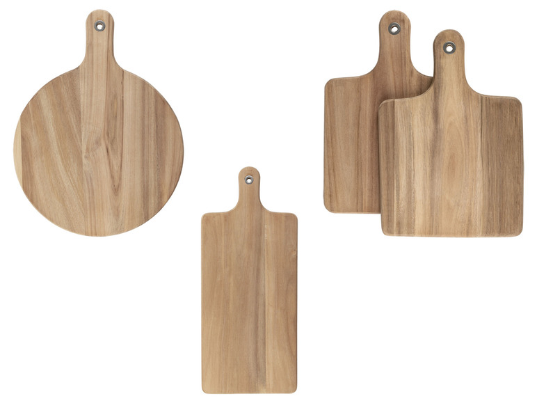 Runde, rechteckige und ovale Holzschneidebretter mit Griffen.