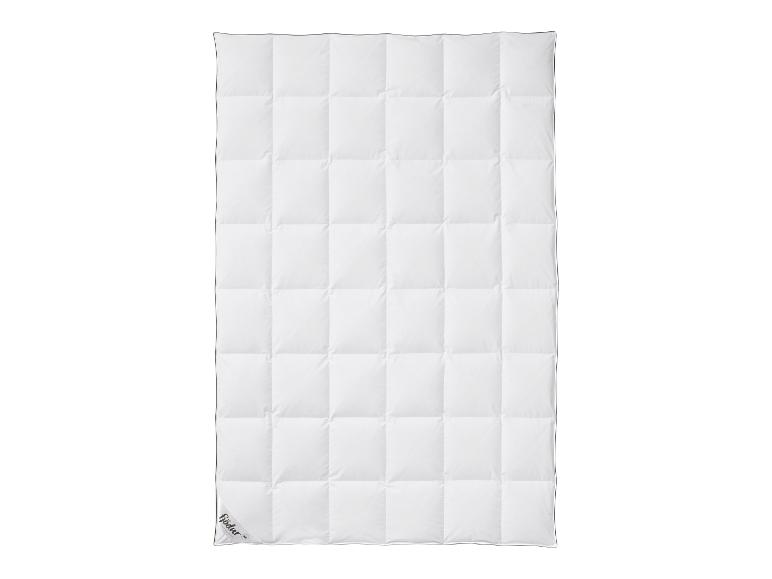 Weiße Fjödur Kassettenbettdecke