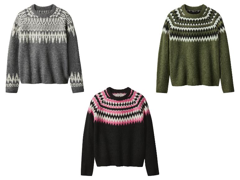 Drei Strickpullover: ein grau-weißer, ein grüner und ein schwarzer mit rosa und weißen Mustern.