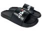 Schwarze Ellesse Herren-Slides mit Logo auf dem Riemen.