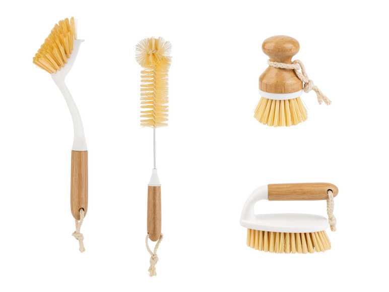 Vier Holzbürsten mit Naturborsten