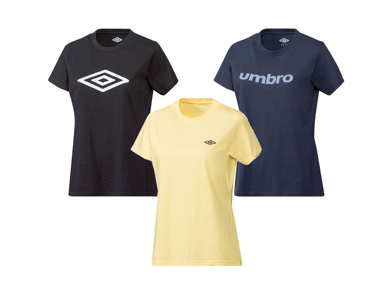 Drei Damen-T-Shirts, zwei mit einem Umbro-Logo und eines mit einem kleinen Umbro-Logo.