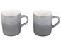 Zwei graue Le Creuset Kaffeetassen.