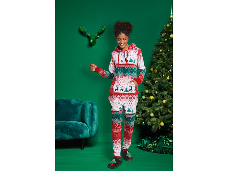 Gehe zu Vollbildansicht: esmara® Damen Jumpsuit mit weihnachtlichen Motiven - Bild 3
