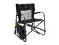 Ein schwarzer Campingstuhl der Marke Go Outdoors mit einem Getränkehalter.