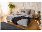 Doppelbett mit grauer Satin-Bettwäsche von LIVARNO home in einem modernen Schlafzimmer.