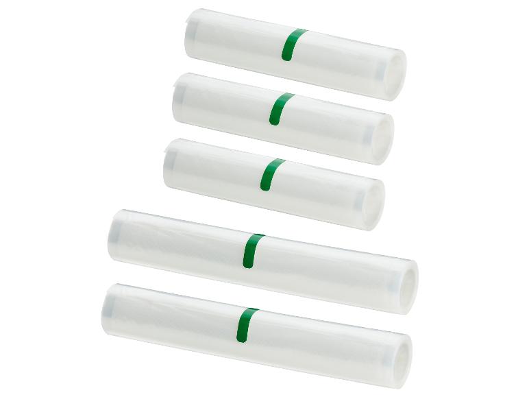 Set aus fünf Rollen Vakuumierfolie mit grünen Streifen.