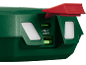Grüne Powerbank mit roter Abdeckung und USB-C- und USB-A-Anschlüssen.
