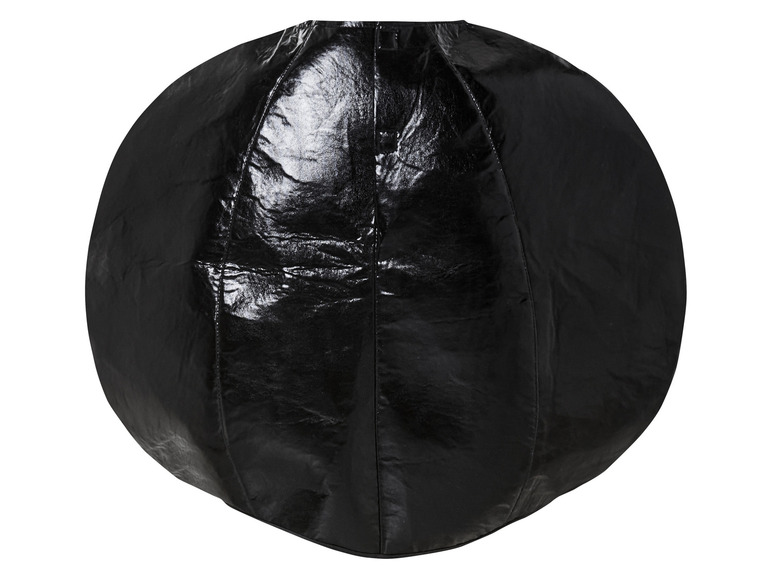 Ein schwarzer Lederrock mit runder Form.