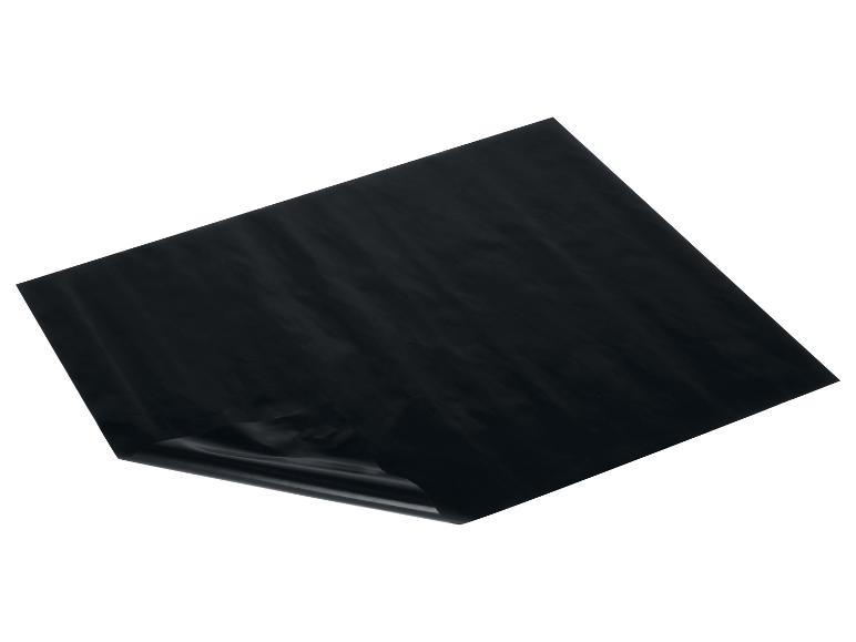 Schwarzes Backpapier, zugeschnitten