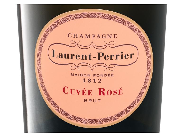 Etikett auf einer Flasche Rosé-Champagner mit der Aufschrift „Cuvée Rosé Brut“.