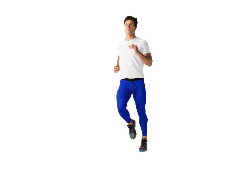 Mann in weißem T-Shirt und blauen Leggings beim Laufen.