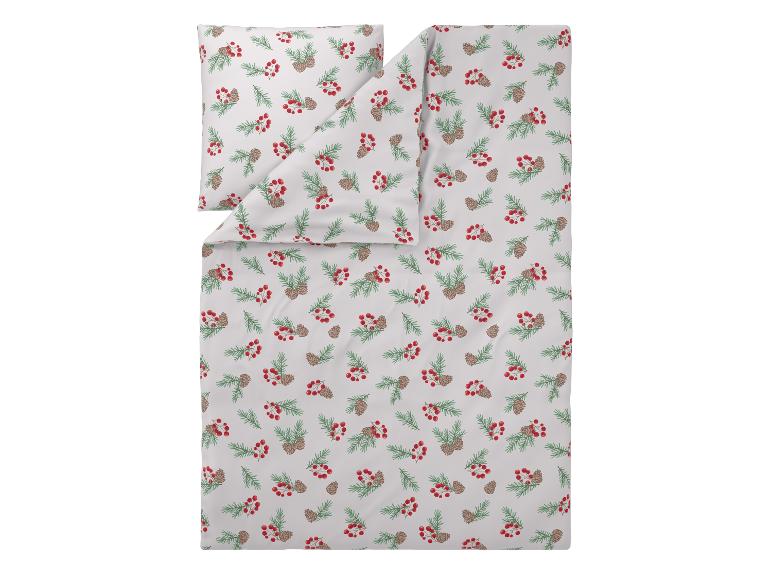 Bettwäsche-Set mit einem Muster aus Tannenzapfen und roten Beeren.