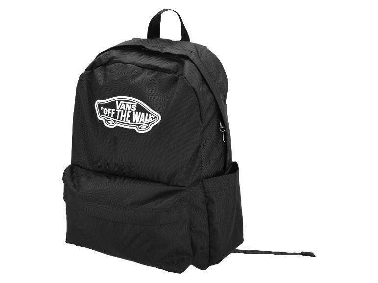 Schwarzer Rucksack mit einem weißen ovalen Logo auf der Vorderseite.