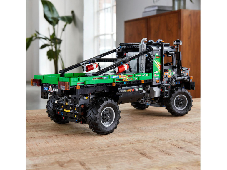 Gehe zu Vollbildansicht: LEGO® Technic 42129 »Appgesteuerter 4x4 Mercedes-Benz Zetros Offroad-Truck« - Bild 6
