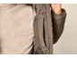 Herrenjacke mit Innentasche und Wärmeindikator, über einem Pullover getragen.