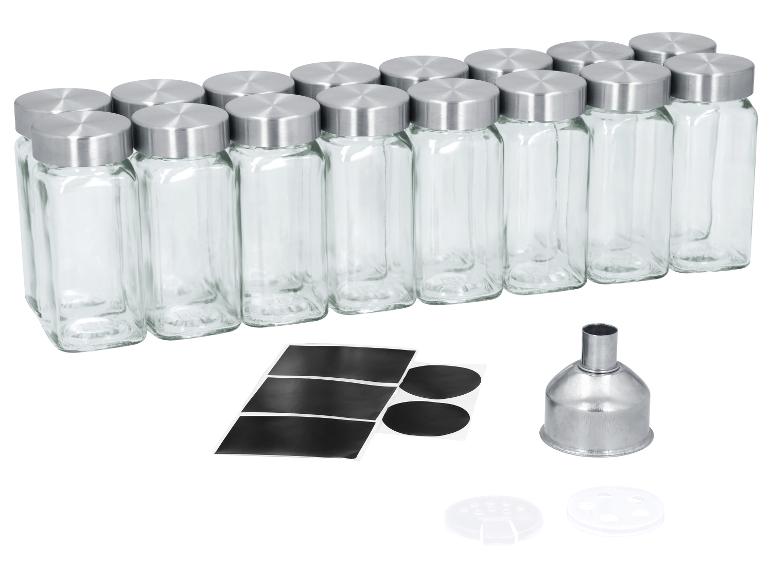 Set aus Glasgewürzgläsern mit Metalldeckeln, Trichter, Etiketten und Streueinsätzen.