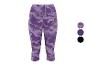Damen-Sportcaprihose mit lila Camouflage-Muster und gestreiften Details.