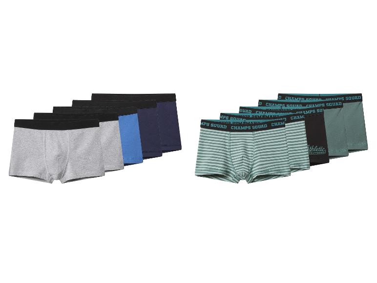 Zwei Packungen Herren-Boxershorts: einfarbig und gestreift mit „CHAMPS SQUAD“-Bund.