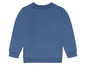 Ein blauer Pullover mit langen Ärmeln.