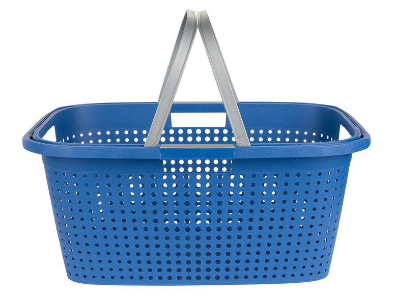 Ein blauer Plastik-Wäschekorb mit Griffen.