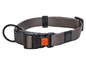 Ein graues Hundehalsband der Marke Ruffwear mit einer schwarzen Schnalle und einem Ring.