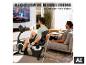 Ein Mann trainiert auf dem CHRISTOPEIT Sitz-Ergometer 'RS 4000' im Wohnzimmer vor dem Fernseher. [KI-generiertes Bild]