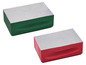 Zwei Schleifsteine für Messer, grün und rot.