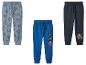Drei Paar Kinder-Sweatpants: hellblau mit Mickey Mouse, blau mit Mickey Mouse und marineblau mit Spider-Man.