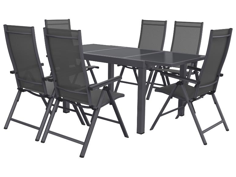 Gartenmöbel-Set: grauer Tisch aus gehärtetem Glas und sechs klappbare Netzstühle.