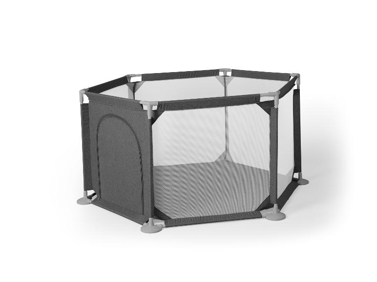 Graues sechseckiges Baby-Laufgitter mit Netzseiten und Reißverschlusstür