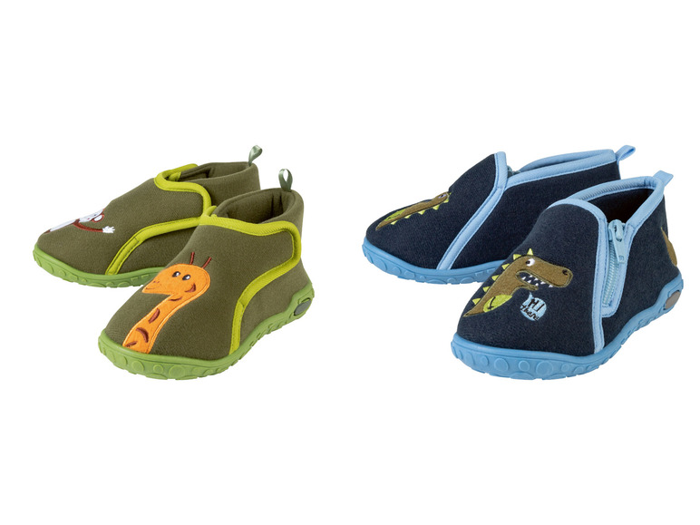 Zwei Paar Kinderschlappen mit Tiermotiven