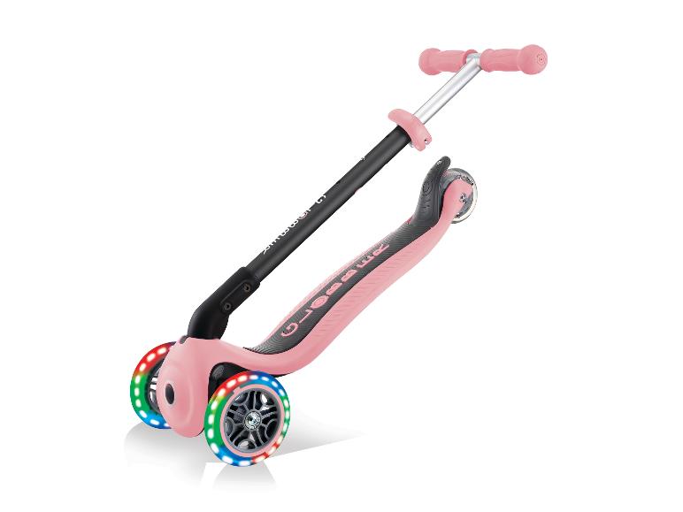 Rosa Kinderroller mit leuchtenden Rädern und verstellbarem Lenker.