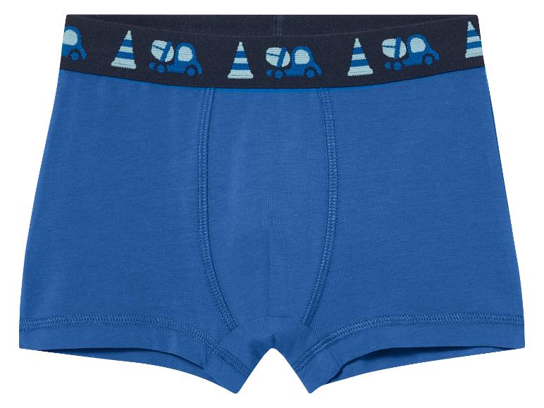 Blaue Jungen-Boxershorts mit Fahrzeug-Motiv.