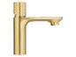 Moderner, goldfarbener Wasserhahn mit satiniertem Finish.