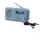 Blaues Digitalradio mit Antenne und USB-Kabel, Anzeige „Bluetooth“.