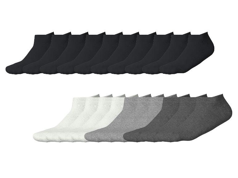 Packung mit kurzen Socken in Schwarz, Weiß und Grau.