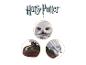 Detailansichten der Hedwig-Skulptur von The Noble Collection mit dem Harry-Potter-Logo.