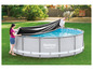 Ein Bestway Power Steel Pool mit einer schwarzen Abdeckung.