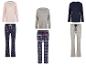 Drei Pyjama-Sets mit langen Ärmeln, eines mit rosafarbenem Oberteil und blauer Hose mit Sternchenmuster, eines mit grauem Oberteil und karierter Hose und eines mit dunkelblauem Oberteil und grauer Hose mit Weihnachtsmotiv.