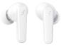 Zwei weiße kabellose Ohrhörer mit dezentem Logo.