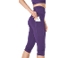 Frau in lila Sportleggings mit Seitentasche für ein Telefon.