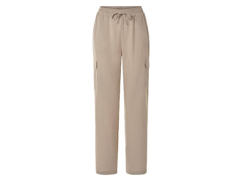 Beige Cargohose mit Kordelzug.