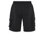 Schwarze Cargoshorts mit Taschen.