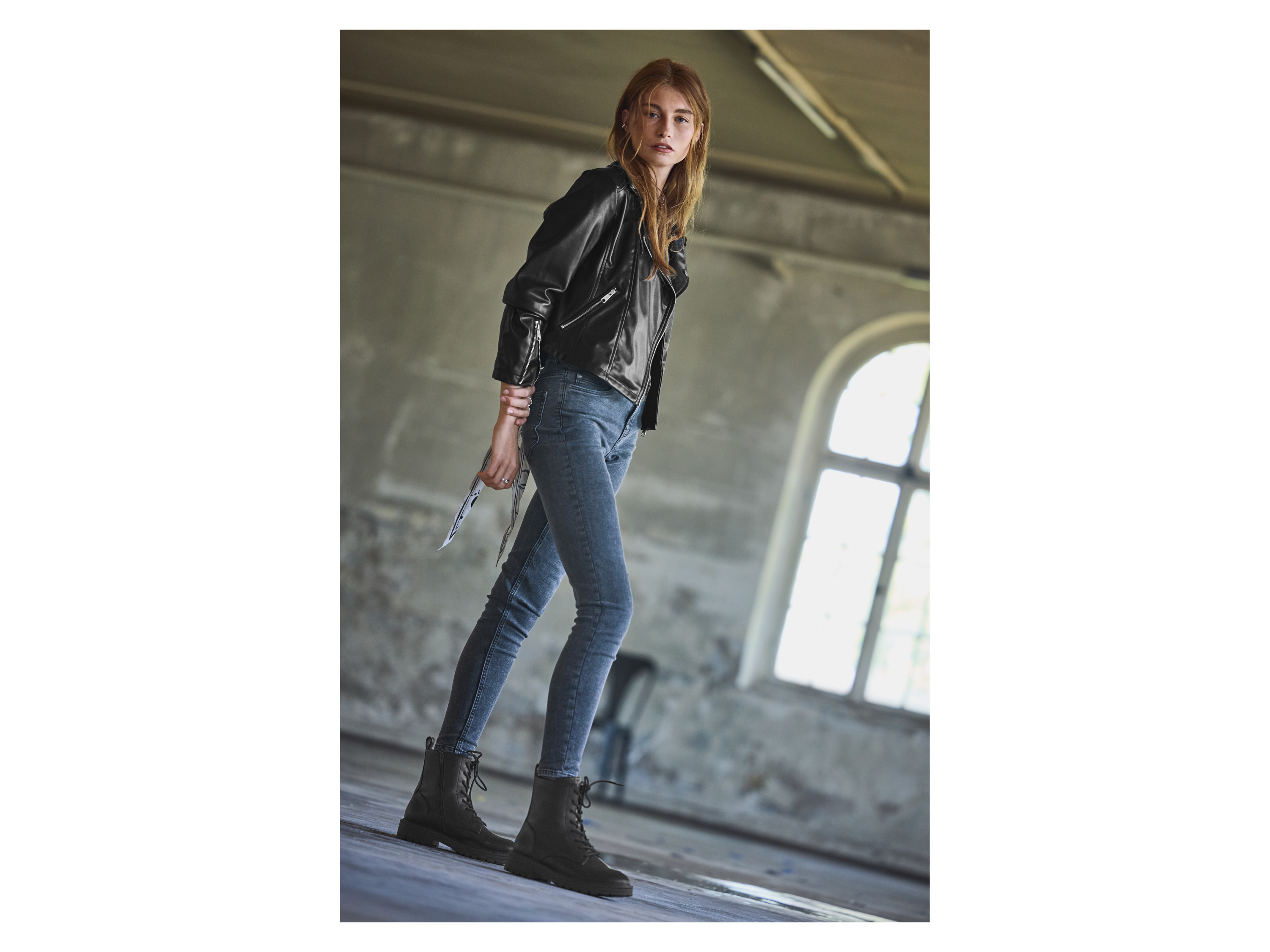 Thumbnail - esmara® Damen Bikerjacke / Bomberjacke, in modischer Lederoptik (Schwarz, 34)